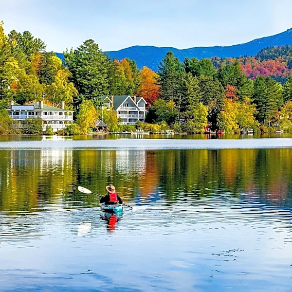 World Atlas Highlights New York's Most Charming Lakeside Towns for Recreation and Beauty