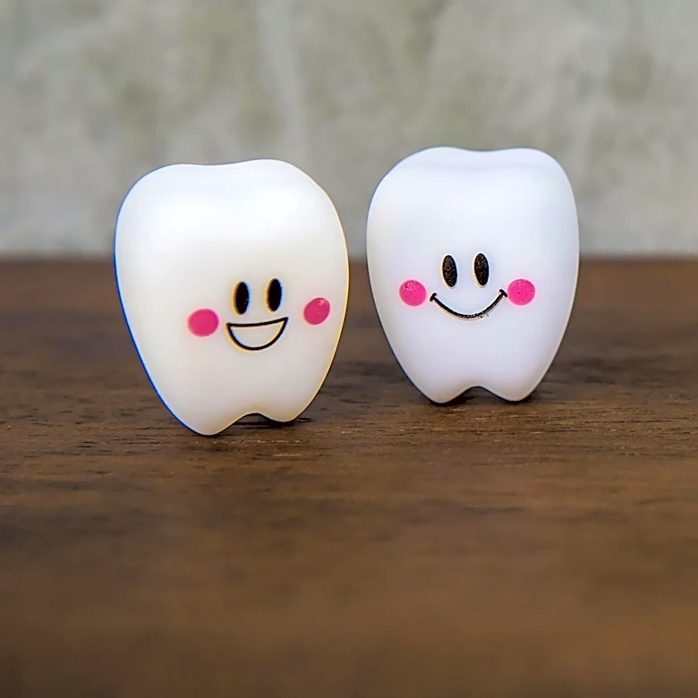 Young Engineer Uses 3D Printing to Provide Free Dentures to Low-Income Americans