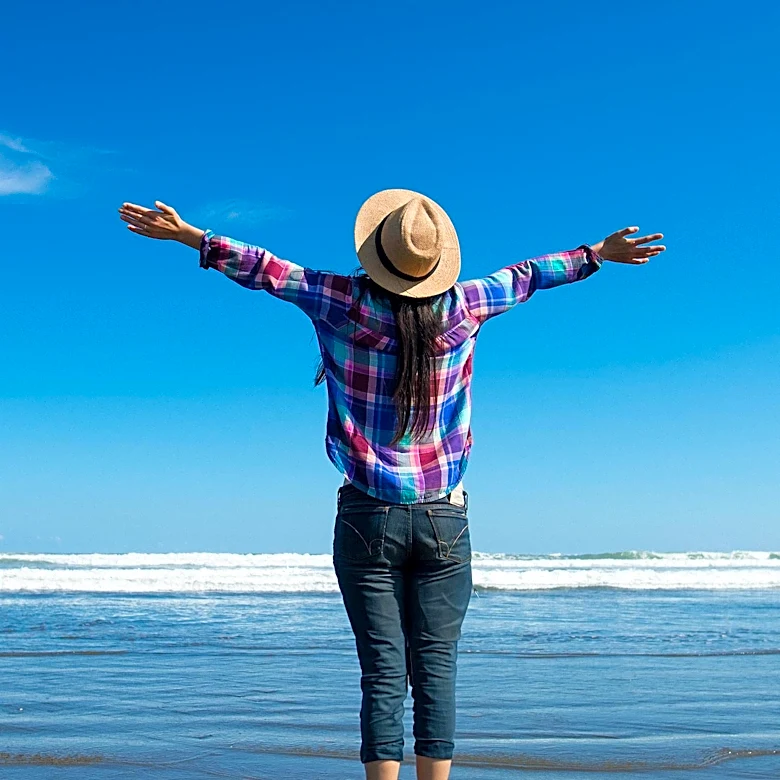 Happiness Expert Offers Tips for a Memorable Summer Experience