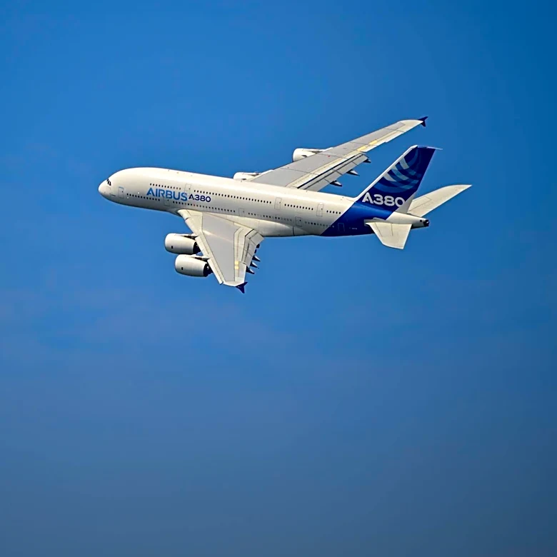Qantas A380 Undergoes Inspections Amid Global Wing Crack Concerns