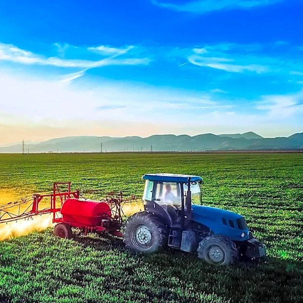 Busch Light Reintroduces Farming Cans to Support American Farmers, Enhancing Agricultural Community Ties