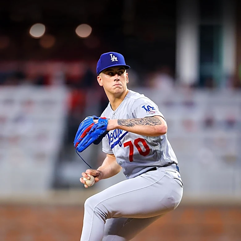 Los Angeles Dodgers Dominate Minnesota Twins with 12-3 Victory
