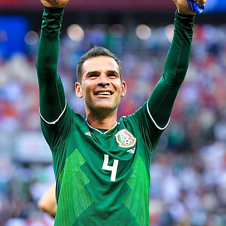 Mexico Secures Top Spot in World Cup Group A with Victory Over Czech Republic