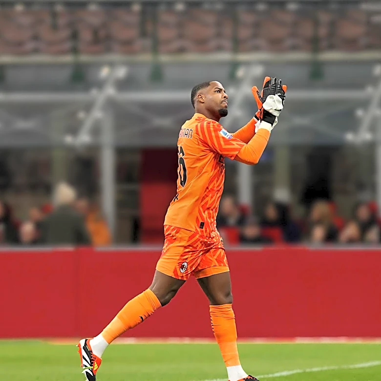 Thapelo Maseko's Goal Propels South Africa to Historic World Cup Knockout Stage