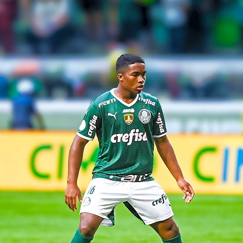 Vinícius Júnior Leads Brazil to World Cup Knockout Stage with Victory Over Scotland