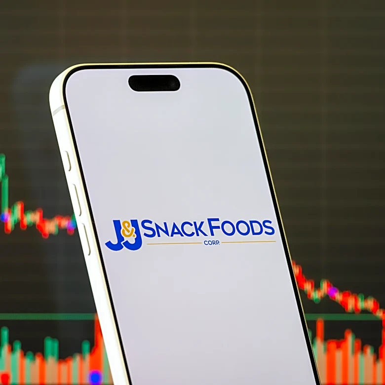 Tech Stocks Decline as AI Investment Concerns Weigh on U.S. Markets