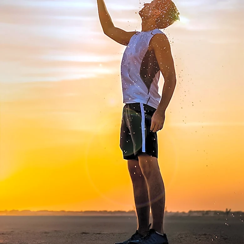 Men's Health Offers Safety Tips for Exercising During a Heatwave