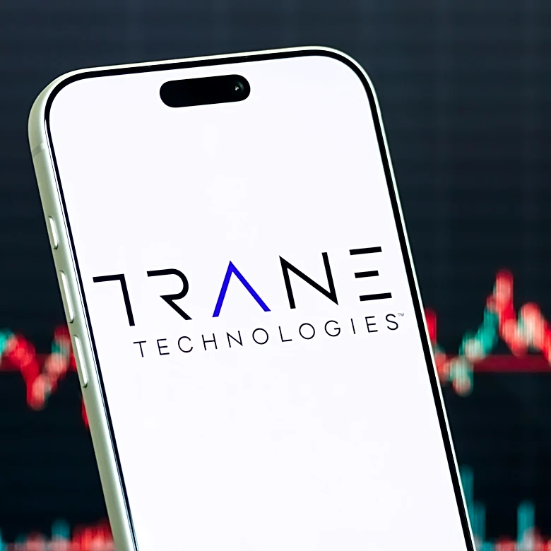 Trump Media  Technology Group Faces Stock Price Plummet Amid Leadership Changes