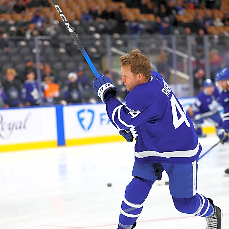 Gavin McKenna Poised for Potential No. 1 Pick by Toronto Maple Leafs in 2026 NHL Draft