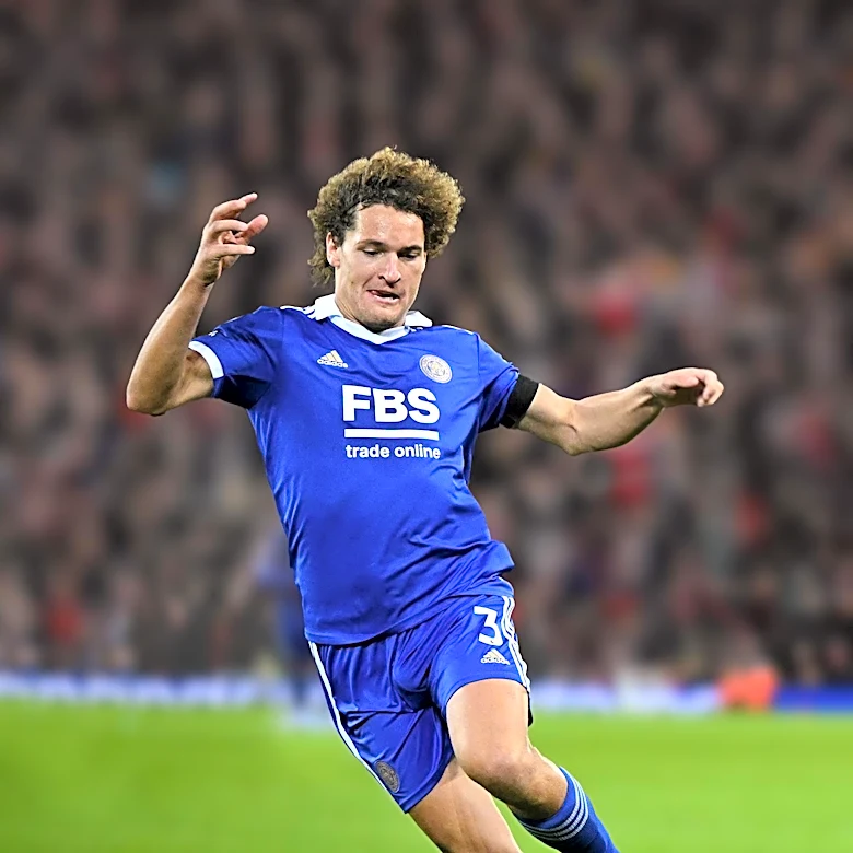 Rams Make Strategic Move with Signing of Midfielder Bobby Clark