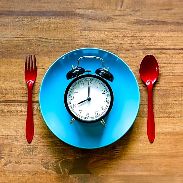 Study Suggests Time-Restricted Eating May Enhance Longevity in Mice
