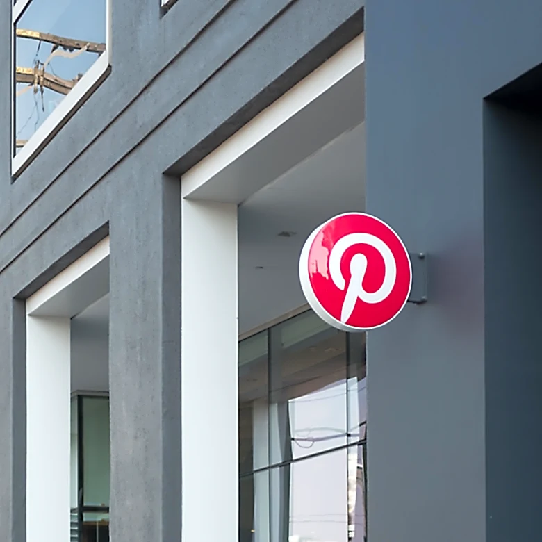 Analyst Predicts Significant Upside for Pinterest Amid Market Challenges