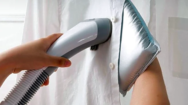 Foldryn Introduces Portable Self-Ironing Gadget for Travelers