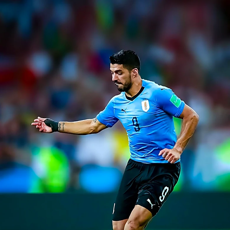 Photographer Captures Intensity of Spain-Uruguay World Cup Match