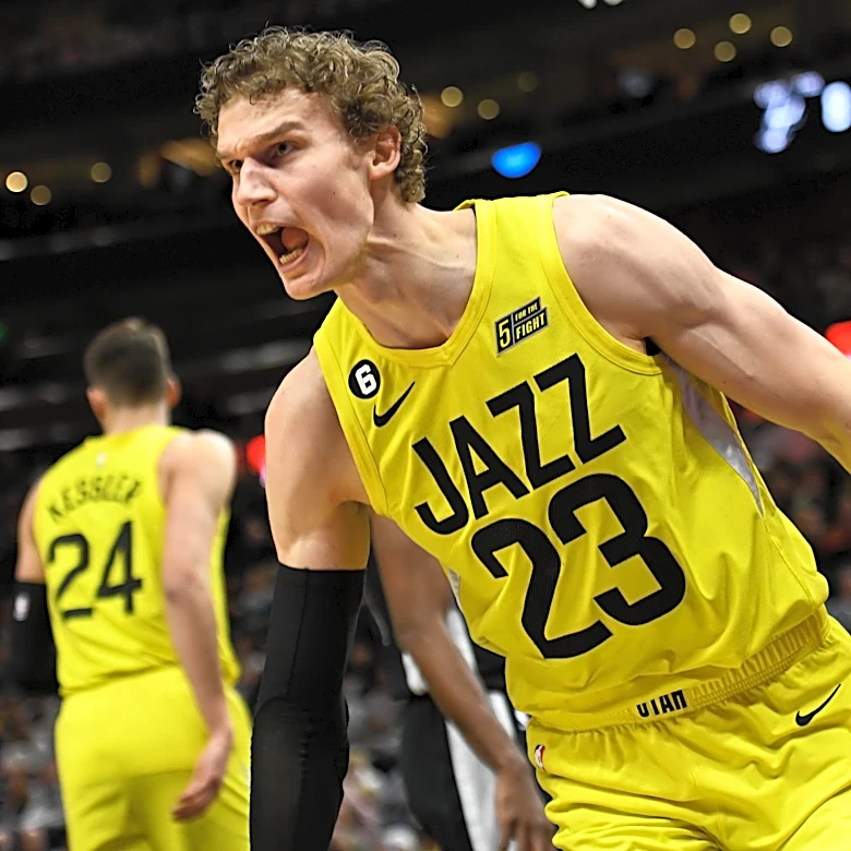 Former Kansas Guard Darryn Peterson Drafted by Utah Jazz Amid Speculation