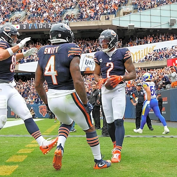 Chicago Bears' Offensive Lineup Receives High PFF Grades Following Successful 2025 Season