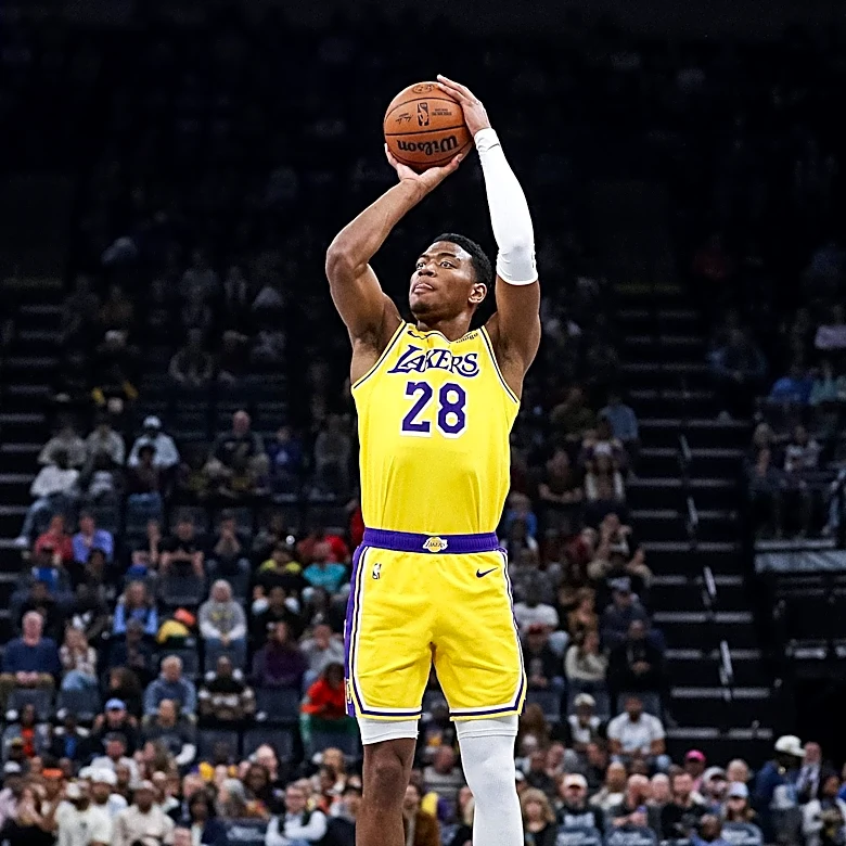 Lakers Eye Mitchell Robinson to Bolster Center Position Amid Free Agency
