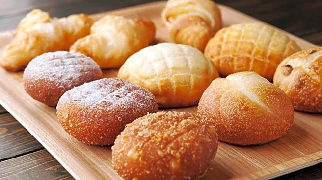 Restaurant Expert Advises Against Ordering Buns on Mondays Due to Freshness Concerns