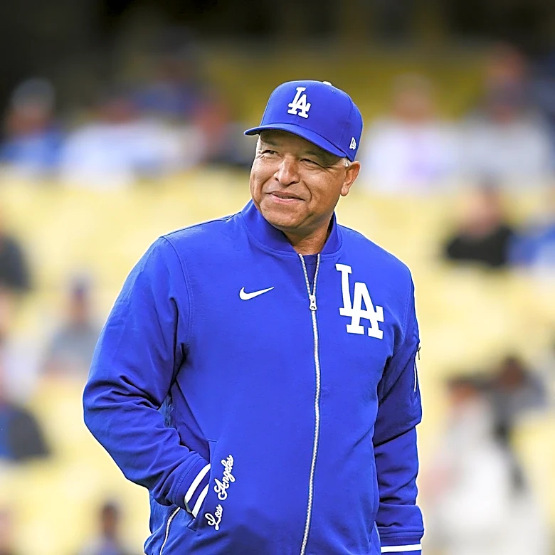 Dodgers' Dave Roberts Nears 1,000 Career Wins as Manager