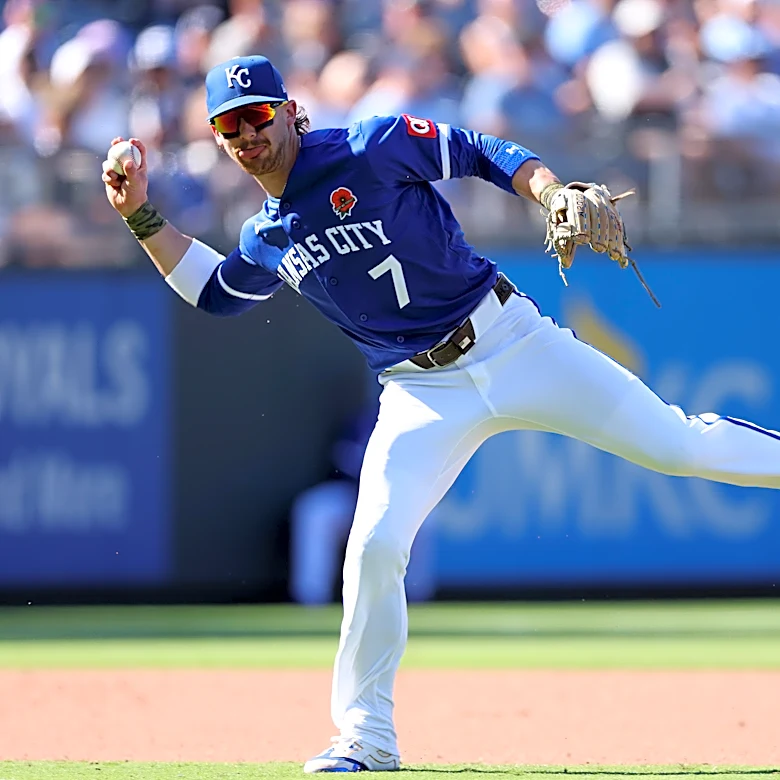 Kansas City Royals Secure 5-4 Victory Over Chicago White Sox, Avoid Sweep