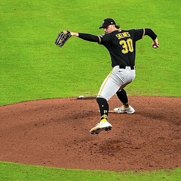 Pittsburgh Pirates Secure 9-4 Victory Over Cincinnati Reds, Avoid Series Sweep
