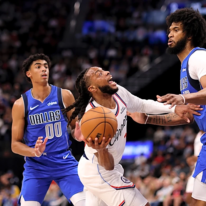 Mavericks and Clippers Discuss Potential Kawhi Leonard Trade Amidst Free Agency Speculation