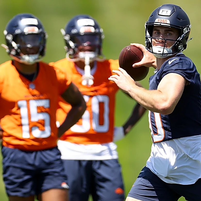 Denver Broncos Bolster Offense with Jaylen Waddle Amid Bo Nix's Recovery