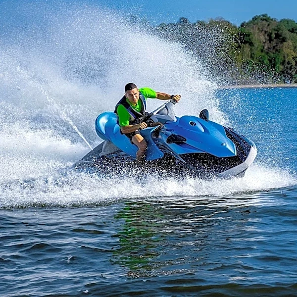 Emelia Hartford Compares Budget and Luxury Jet Skis with Surprising Results