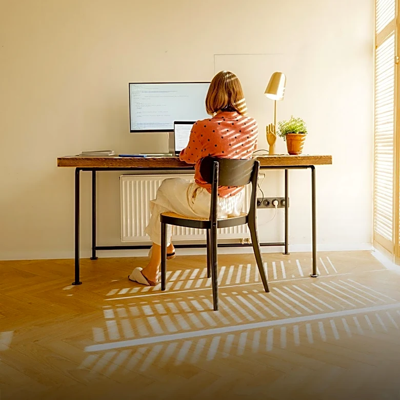 Remote Work Benefits Executives Financially but Challenges Entry-Level Workers