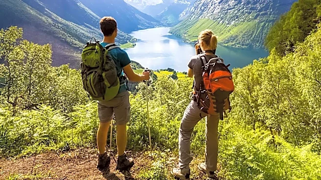 Elderly Couple Continues Global Hiking Adventures, Defying Age Expectations