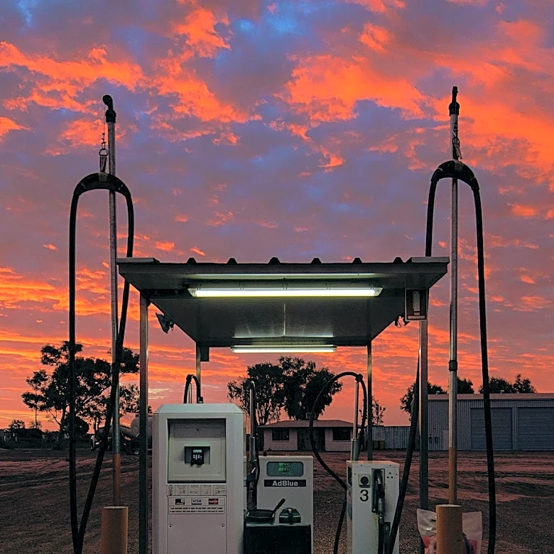 Major Retailers Sued for Alleged AI Price-Fixing in California Gas Market