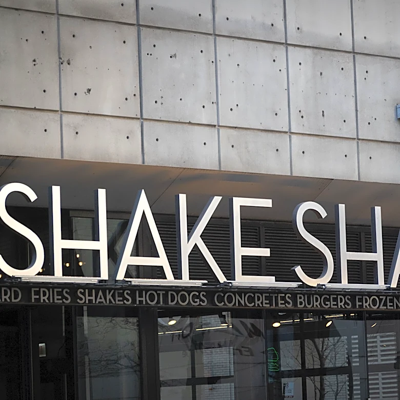 Steak 'n Shake Implements QR Code System for Soda Dispensing, Sparking Customer Frustration