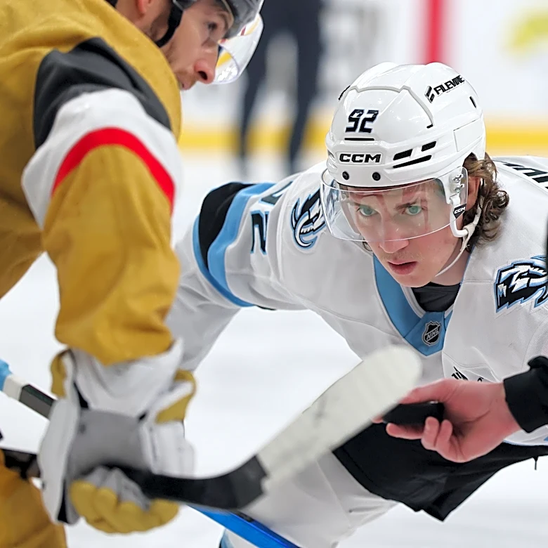 San Jose Sharks Re-sign Ethan Cardwell Amidst Injury Recovery