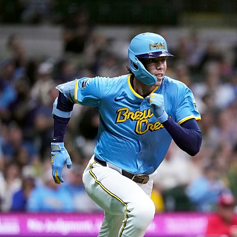 Joey Ortiz's Home Run Propels Brewers to Victory Over Reds