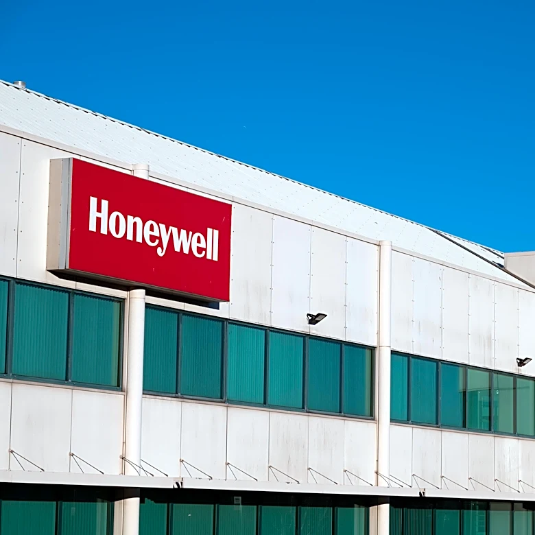 Honeywell Aerospace Completes Spin-Off, Begins Trading Independently on Nasdaq