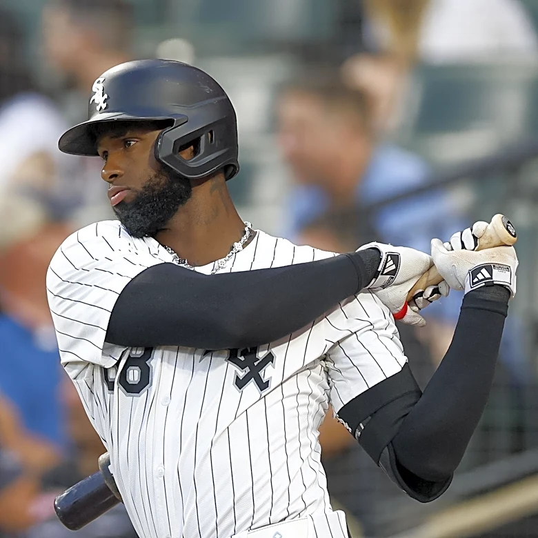White Sox Overcome Orioles with Late-Inning Surge for 8-2 Victory