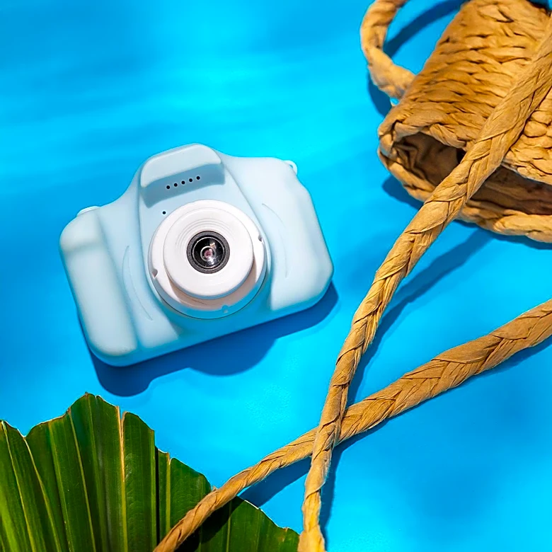 Digital Cameras Offer Enhanced Features for Summer Content Creation