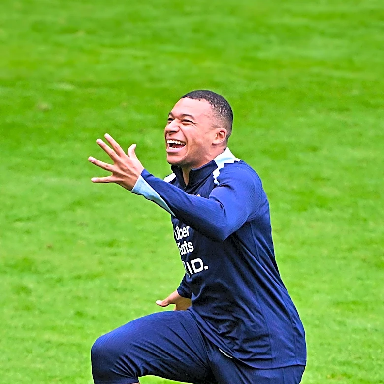 Didier Deschamps Adjusts Kylian Mbappe's Role for World Cup Success