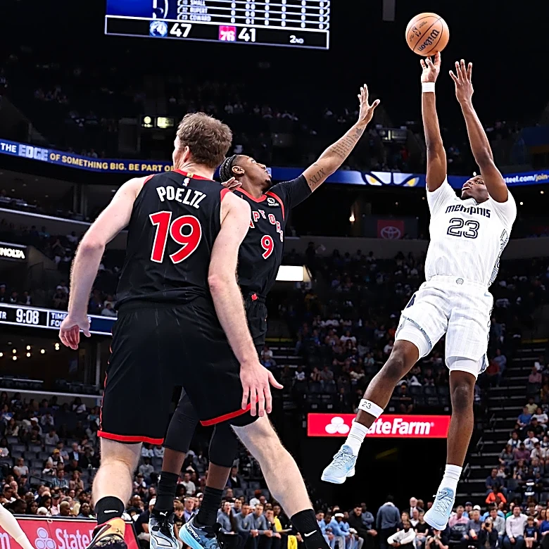 Kawhi Leonard Reportedly Nearing Trade to Toronto Raptors with Potential Contract Extension