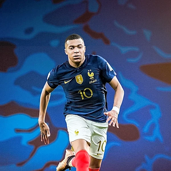 Mbappe and Deschamps Set New World Cup Records in Victory Over Sweden