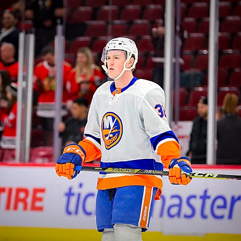 New York Islanders Sign Vitek Vanecek to Bolster Goalie Depth Amid Varlamov's Uncertainty