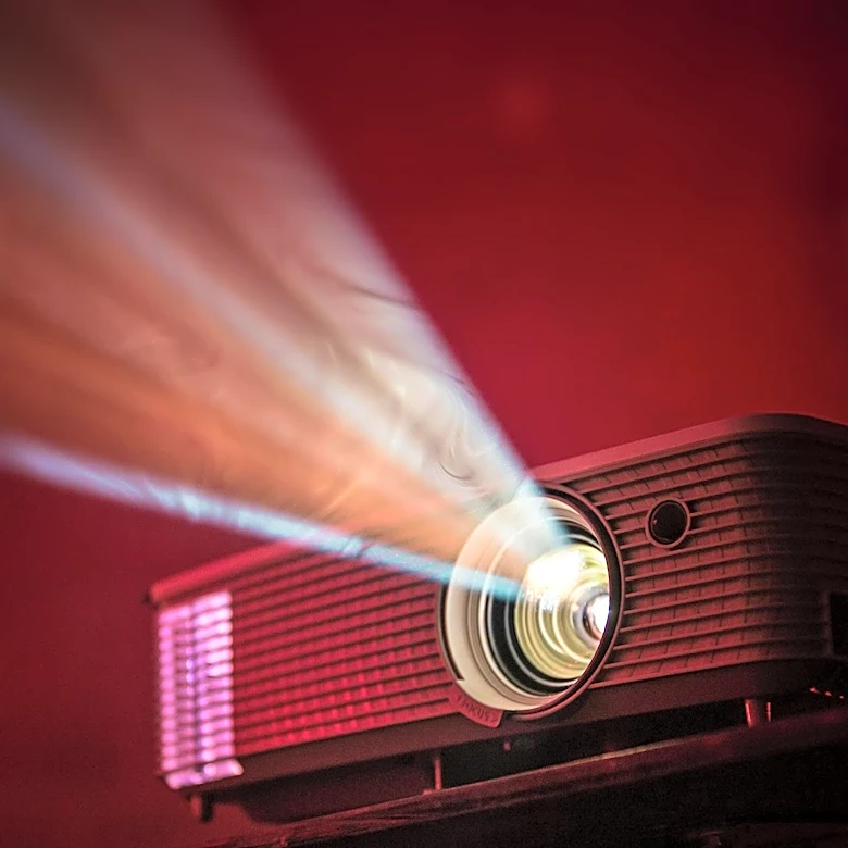 JMGO Smart Projector Available at Record-Low Price for Fourth of July