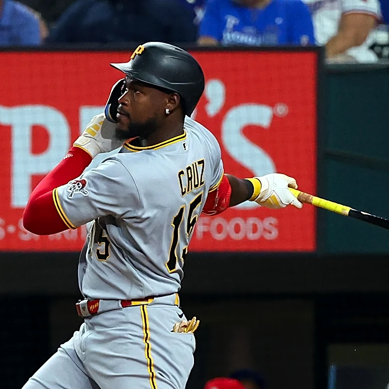 Henry Davis Hits Solo Home Run for Pirates Against Phillies