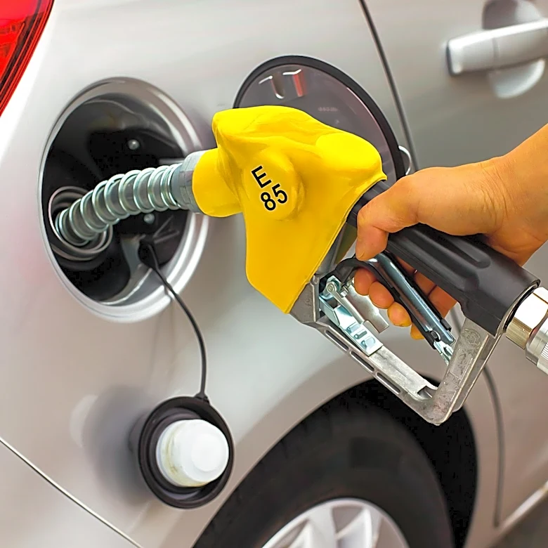 Falling Gas Prices Slightly Boost U.S. Consumer Confidence Amid Economic Uncertainty