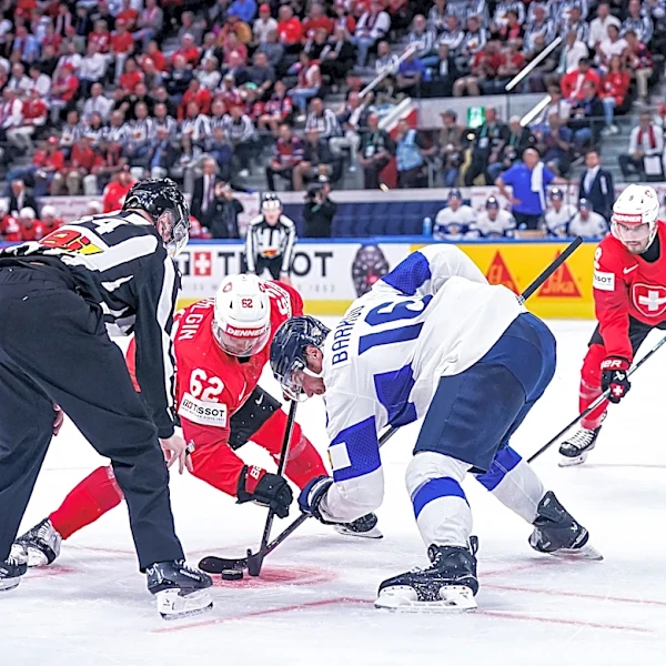 Maple Leafs Trade Nick Robertson's Rights to Penguins for Future Draft Pick