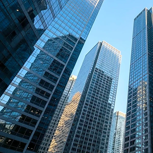 Hedge Funds Achieve Gains Through Short Bets Despite Oil Losses