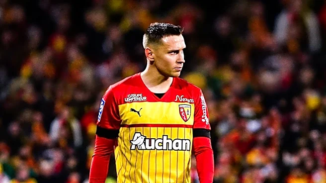 RC Lens Faces Challenges in Securing Gift Links Amid Transfer Negotiations