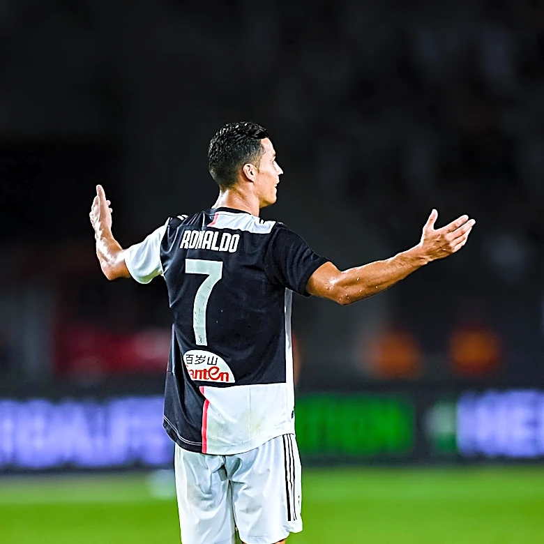 Cristiano Ronaldo's Pre-Penalty Ritual Sparks Online Debate