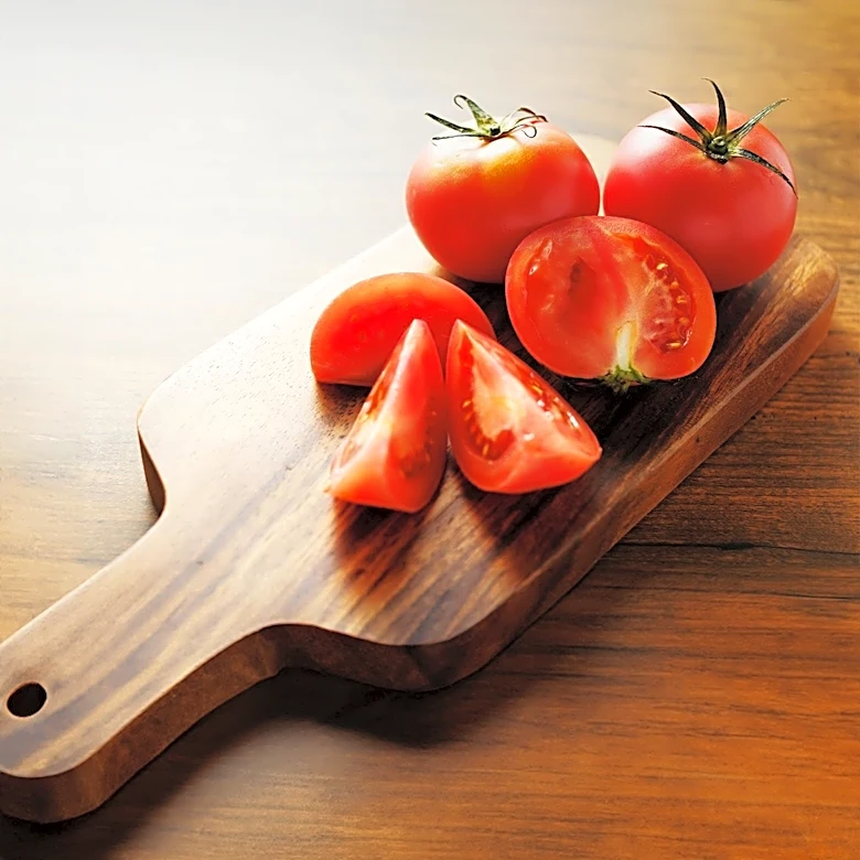 Summer Cooking Tips: Mastering the Art of Slicing Tomatoes