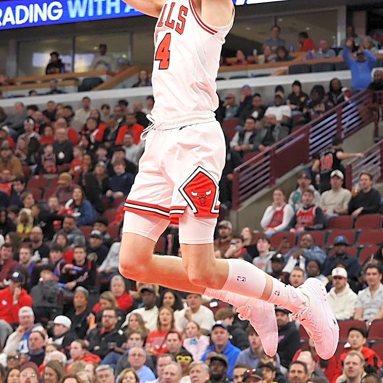 Matas Buzelis Shines in International Debut, Excites Chicago Bulls Fans